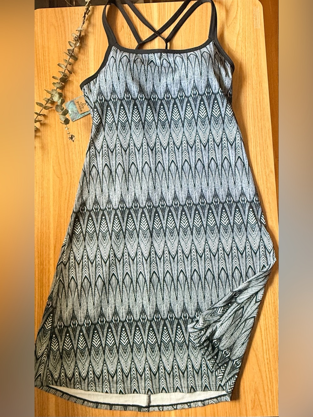 prAna Cora Dress NWT Medium Black White Feather Print Strappy Shelf Bra Athletic